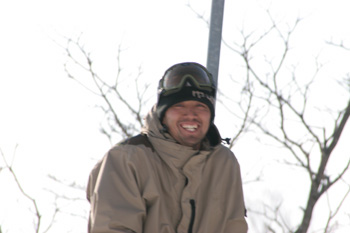 ��M�Y��v��